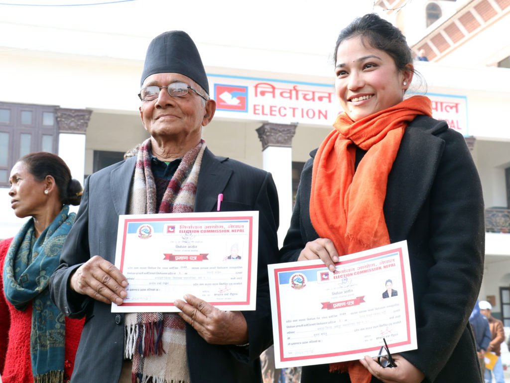 प्रदेश सभाका समानुपातिक सदस्यलाई प्रमाणपत्र प्रदान, सबैभन्दा जेठा बलदेव कान्छी सृजना